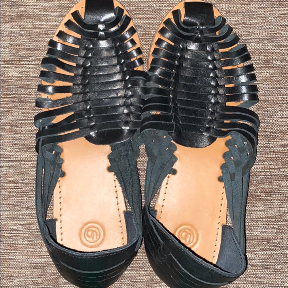 Urban Outfitters Black Huaraches